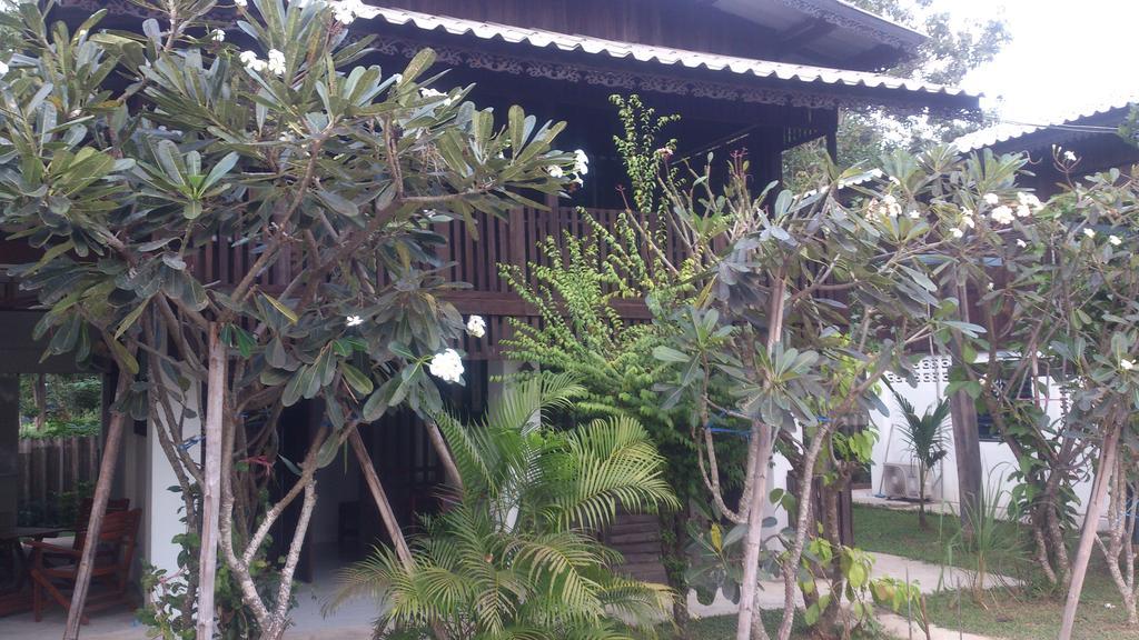 Hora Home Lampang Eksteriør billede